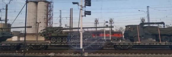 2025년 3월 말, 친우크라이나 텔레그램 채널(크림반도의 바람)에 공유된 북한제 자주포 운송 장면. 디펜스익스프레스 제공