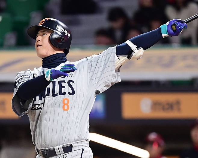 16일 인천 SSG랜더스필드에서 열린 KBO리그 SSG와 한화의 경기. 8회 3점 홈런을 날린 한화 노시환./송정헌 스포츠조선 기자