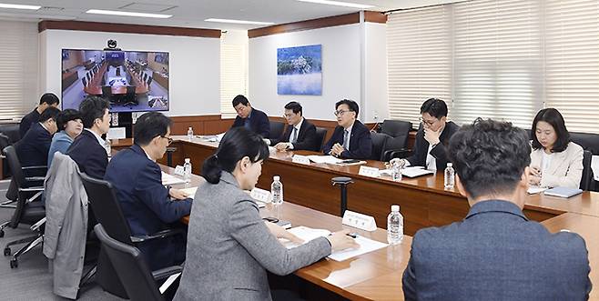 김범석 기획재정부 차관이 16일 서울 종로구 정부서울청사에서 열린 '2025년 4월 일자리 전담반 회의'를 주재하고 있다. 2025.4.16 (ⓒ뉴스1, 무단 전재-재배포 금지)