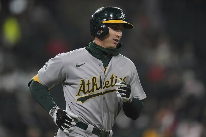 소더스트롬이 16일(한국시간) 시카고 화이트삭스전 6회 쐐기 3점 홈런을 날린 뒤 베이스를 돌고 있다. AP=연합뉴스