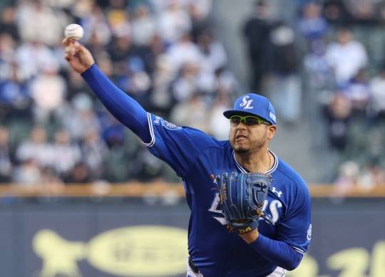 역투하는 후라도. 사진[연합뉴스]