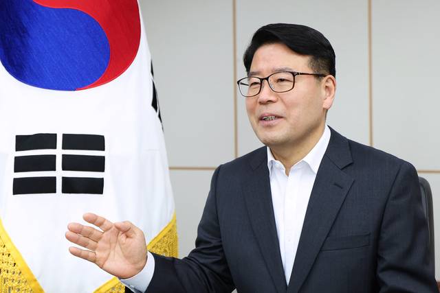 북한 해커들의 가상자산 탈취 수법에 대해 설명하고 있는 윤오준 국가정보원 3차장. 국정원 제공