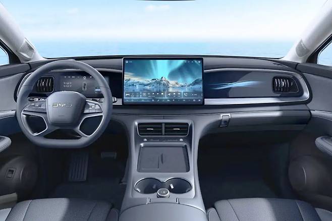 BYD 씨라이언 07 DM 실내