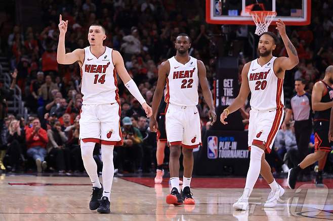 NBA 마이애미가 플레이 인 토너먼트에서 시카고를 꺾었다.ⓒ AFP=뉴스1
