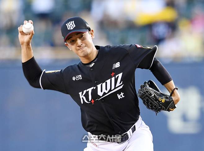 고영표가 15일 광주 KIA전 6이닝 무실점 호투했다. 잠실 | 박진업 기자 upandup@sportsseoul.com