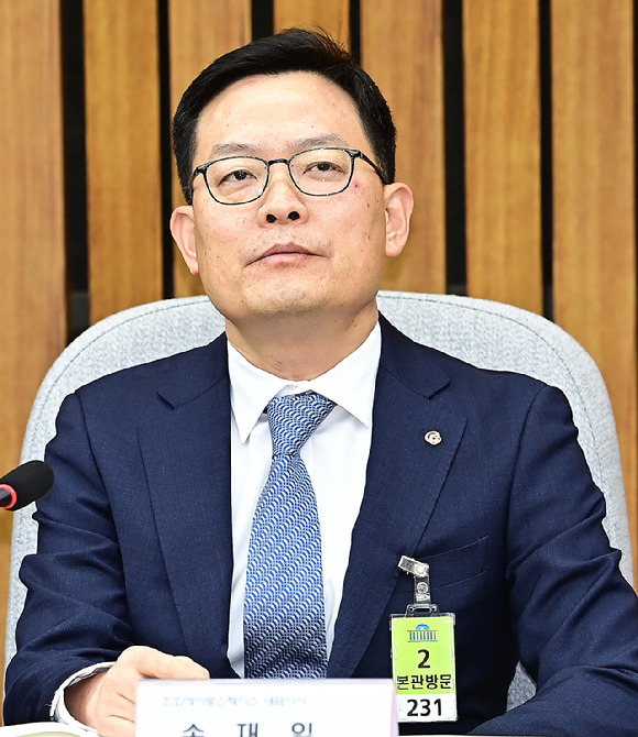 10일 오전 서울 여의도 국회에서 열린 K-방산수출 지원을 위한 당정협의회에 참석한 손재일 한화에어로스페이스 대표이사 [사진=곽영래 기자]