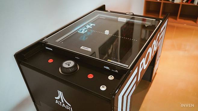 ▲ 아타리 퐁 다용도 테이블도 있네요