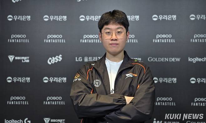 ‘제우스’ 최우제가 17일 오후 5시 서울 종로구 롤파크 LCK 아레나에서 열린 ‘2025 LCK’ 정규시즌 1라운드 DRX와 경기가 끝난 뒤 쿠키뉴스와 만나 인터뷰하고 있다. 김영건 기자