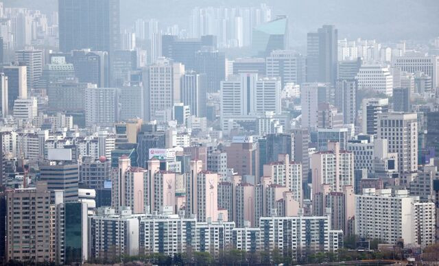 남산에서 바라본 서울 시내 아파트 단지. 연합뉴스