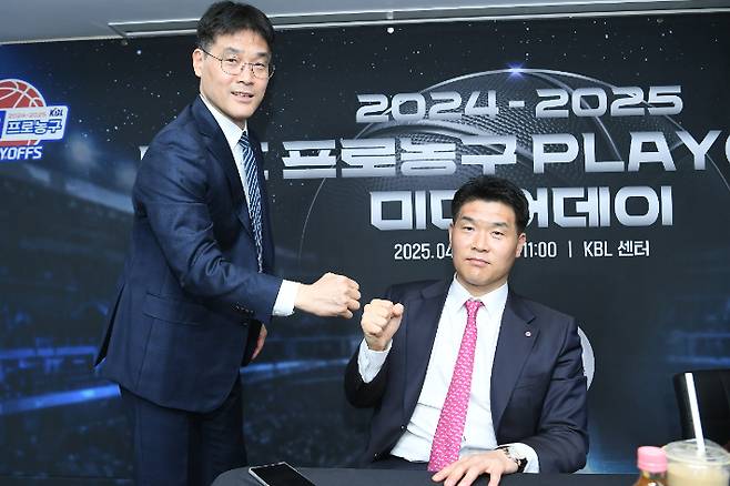 현대모비스 조동현 감독(왼쪽)과 LG 조상현 감독. KBL 제공