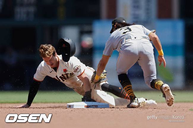 [사진] 2023년 샌프란시스코 시절 브라이스 존슨이 2루 도루를 하고 있다. 피츠버그 2루수는 배지환. ⓒGettyimages(무단전재 및 재배포 금지)