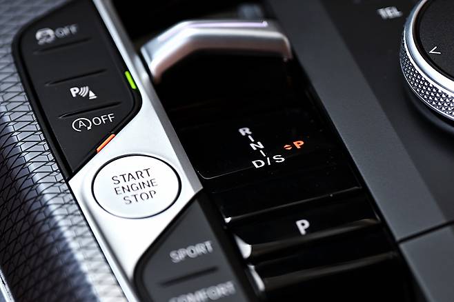 BMW 320i 투어링. 사진 김학수 기자