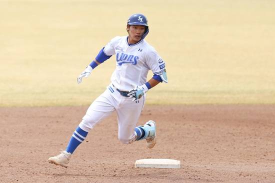 삼성 라이온즈가 17일 잠실 LG전에 앞서 내야수 심재훈과 이창용을 1군에 올린 뒤 곧바로 선발 라인업에 이름을 올렸다. 삼성 라이온즈