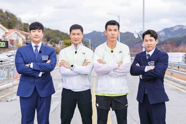 19일 오전 MBN 개국 30주년 기념 특별기획 ‘뛰어야 산다’의 온라인 제작발표회가 진행된다. 이날 현장에는 션, 이영표, 배성재, 양세형, 허재, 양준혁, 안성훈, 율희 등이 참석한다.
