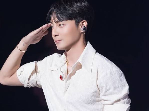 로이킴이 최다니엘을 만나 30대에 느끼는 솔직한 고민을 털어놓는다./사진=로이킴 인스타그램