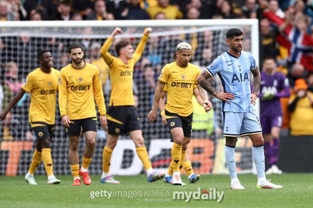손흥민과 크리스티안 로메로/게티이미지코리아