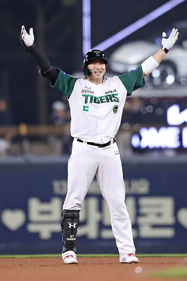 ▲ 17일 광주 kt전에서 9회 극적인 끝내기 안타로 시리즈 타격 부진을 만회한 나성범 ⓒKIA타이거즈