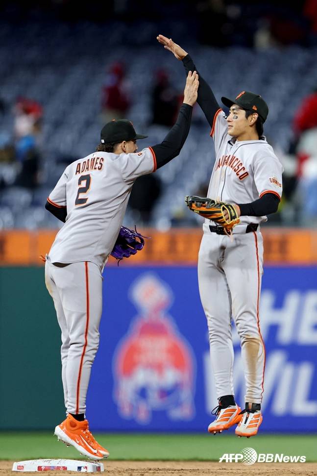 이정후(오른쪽). /AFPBBNews=뉴스1