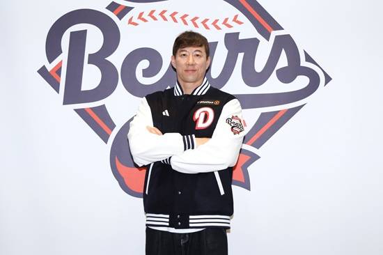 두산 베어스가 지난 17일 베테랑 투수 고효준을 1년 총액 1억 원 조건에 계약했다고 공식 발표했다. 두산 베어스