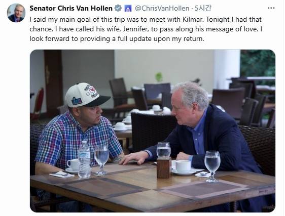 킬마르 아브레고 가르시아 면담하는 크리스 밴 홀런 미 상원의원 [크리스 밴 홀런 의원 X 캡처. 재배포 및 DB 금지]