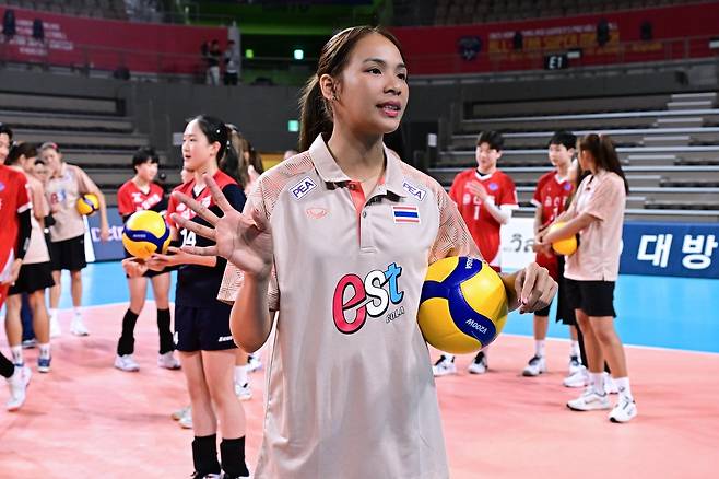 배구 꿈나무들의 1일 멘토로 나선 타나차 [한국배구연맹 제공. 재판매 및 DB 금지]