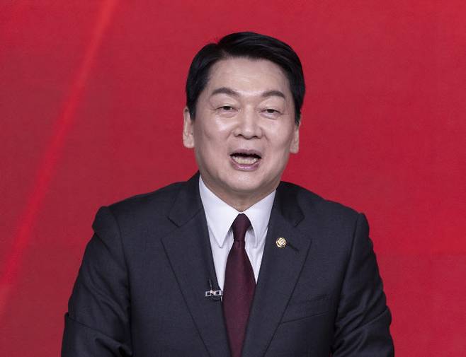 19일 서울 강서구 ASSA아트홀에서 열린 국민의힘 제21대 대통령 후보자 1차 경선 토론회에서 A조 안철수 후보가 발언하고 있다.(사진=연합뉴스)
