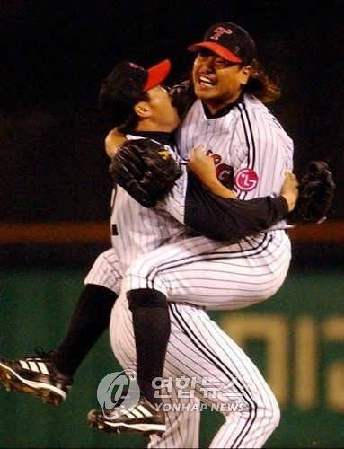 LG 트윈스 시절 이상훈. 이상훈은 고려대시절 14타자 연속 탈삼진 신기록 보유자로서 1992년 세워진 해당 기록은 아직도 깨질 기미가 안보인다. 연합뉴스