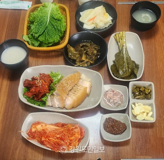 ▲ 방동막국수 수육