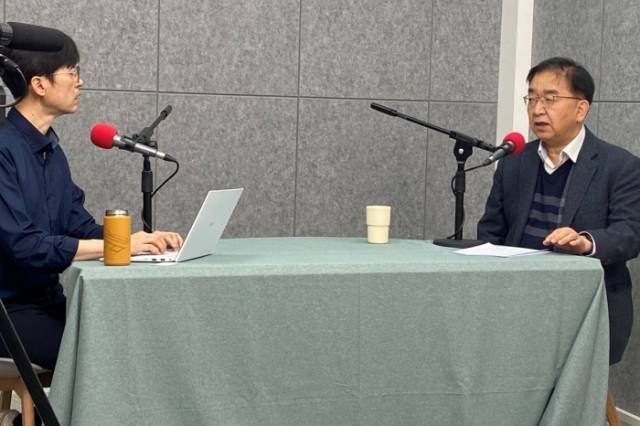 ▲<강상구 시사콕>에 출연하고 있는 임상혁 원장. ⓒ프레시안