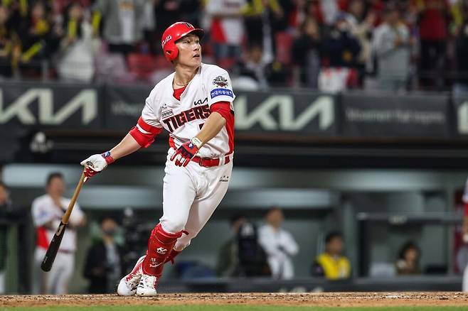 ▲ 18일 잠실 두산전을 앞두고 콜업된 김선빈 대신 2군으로 내려간 서건창 ⓒKIA타이거즈