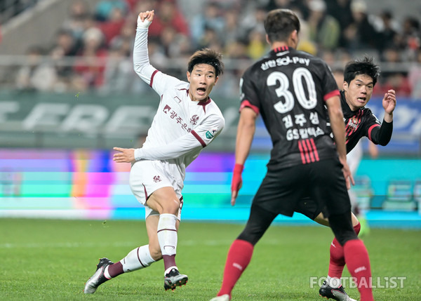 박태준(왼쪽, 광주FC). 서형권 기자