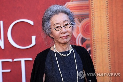 ▲ 지난 14일 미국 로스앤젤레스에서 열린 ‘결혼 피로연’ 시사회 참석한 윤여정 [로이터=연합뉴스]