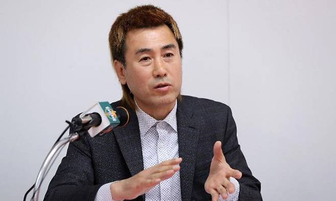 이달&nbsp;17일&nbsp;ACL&nbsp;홈경기 개최 관련 기자회견을 하고 있는 강원FC&nbsp;김병지 대표이사. 연합뉴스