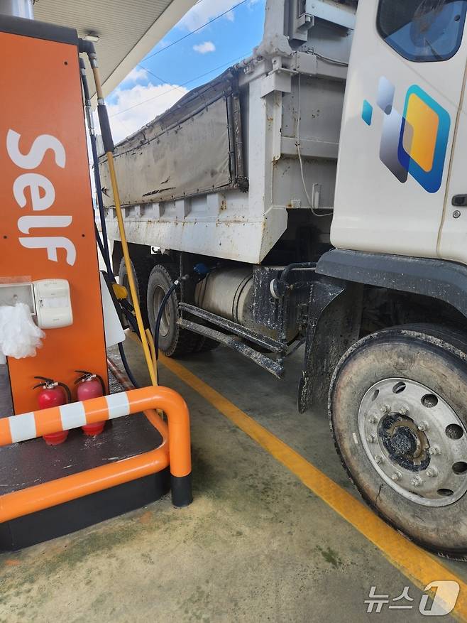 화물자동차 유가보조금 부정수급 의심주유소 합동점검 자료사진.(경기도 제공. 재판매 및 DB 금지)