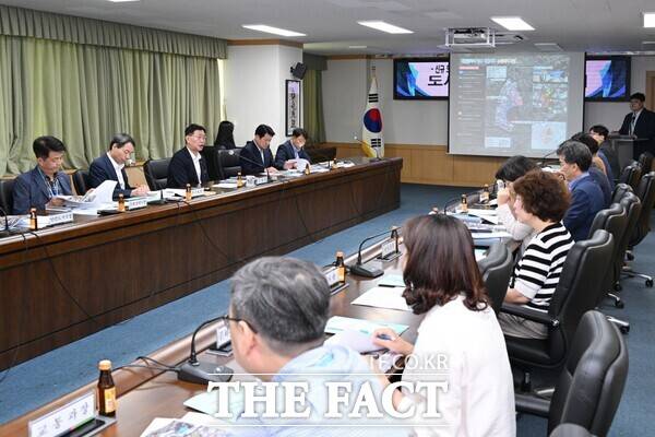 지난해 9월 열린 대전 중구 도시재생 행정협의회 회의 모습./대전 중구