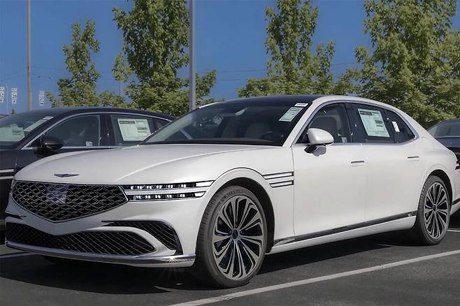 제네시스 'G90 페이스리프트' 예상도 (출처 : 뉴욕맘모스)