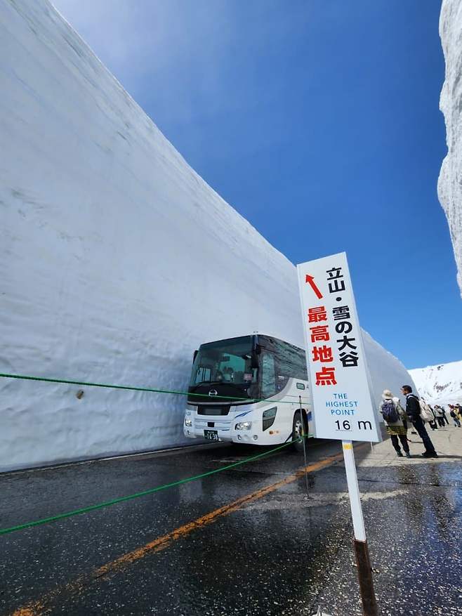 7cea8473b78368ff3fec86e6459f2e2d9b09be6e4dd68db41bc66d0d57