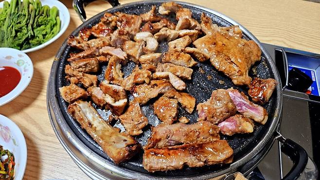 20250420_203603.jpg 집에서 돼지갈비집 느낌을 내고 싶을땐?