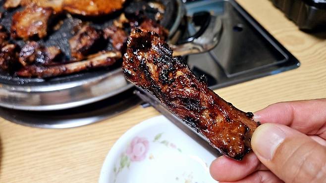 20250420_210130.jpg 집에서 돼지갈비집 느낌을 내고 싶을땐?