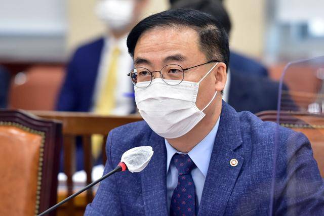 김세환 전 중앙선거관리위원회 사무총장. 한국일보 자료사진