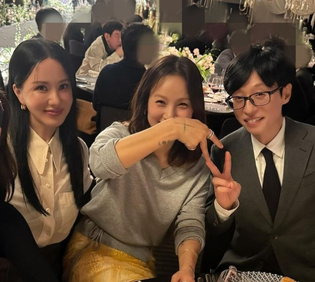 사진=엄정화 SNS.