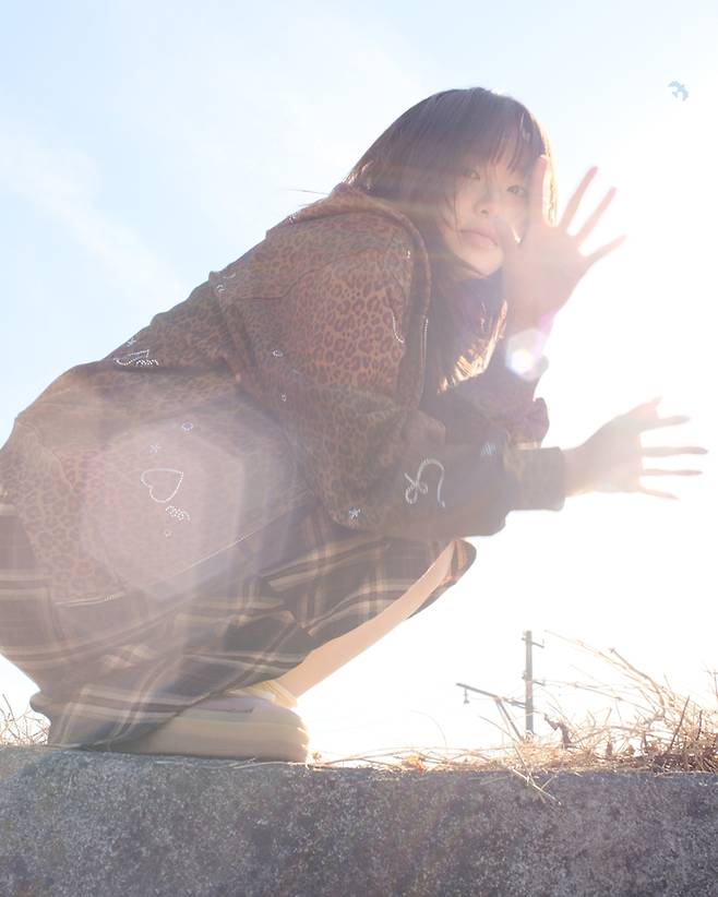 타이틀곡 뮤직비디오는 16㎜ 필름으로 촬영했다. ATRP 제공