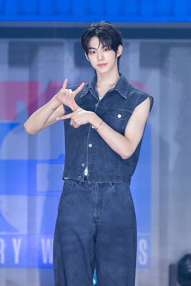 투어스 도훈. 플레디스 엔터테인먼트 제공