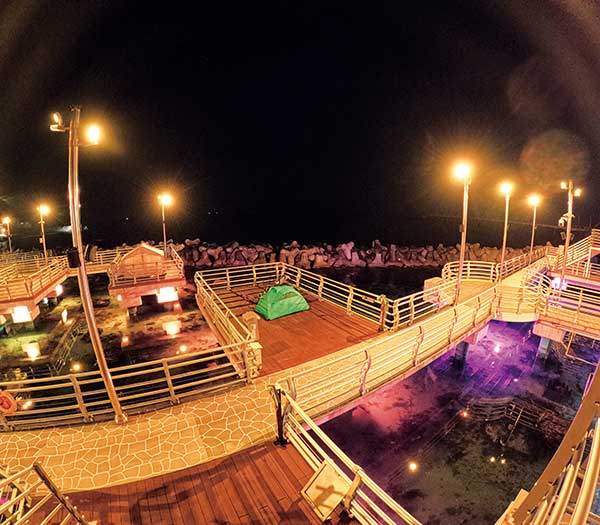 당사 현대차오션캠프에서의 둘째날 밤. 이곳은 국내 최초의 해상 캠핑장이라 불린다.