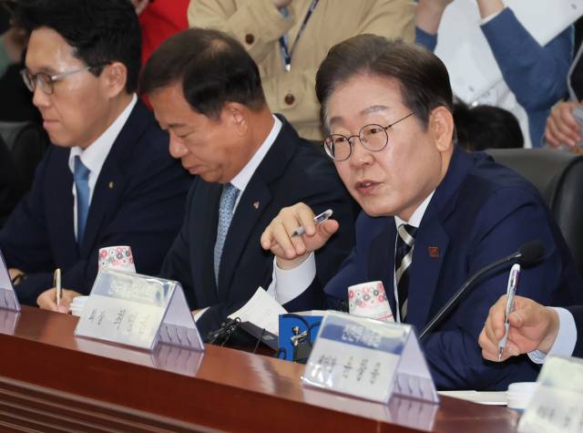 이재명 더불어민주당 대선 예비후보가 21일 서울 여의도 금융투자협회에서 열린 자본시장 활성화를 위한 정책간담회에서 발언하고 있다. 연합뉴스