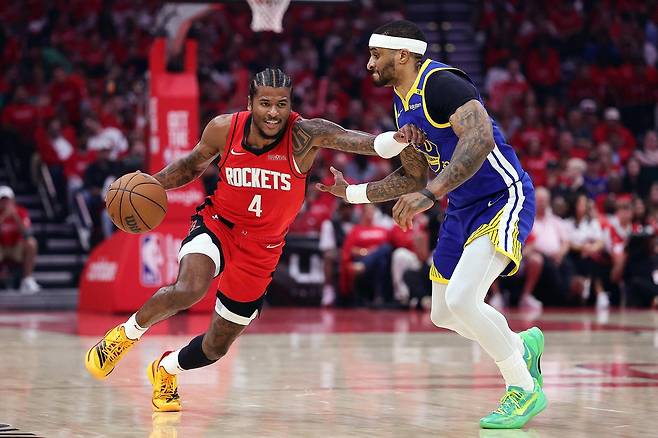 휴스턴 제일런 그린이 21일 골든스테이트와의 플레이오프 1차전에서 드리블 돌파하고 있다. AFP연합뉴스