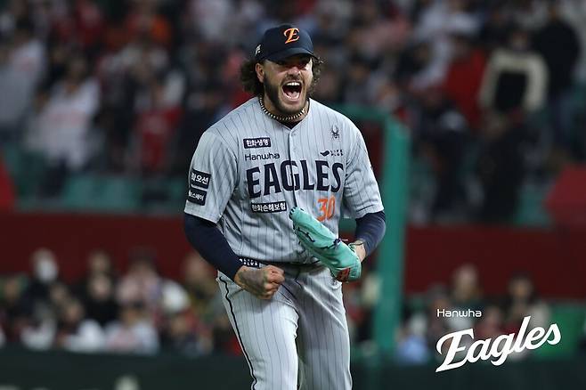 ▲ 빼어난 패스트볼 구위에 확실한 결정구, 경기 운영과 주자 견제까지 거의 모든 것을 다 갖추고 있다는 평가를 받는 코디 폰세 ⓒ한화 이글스