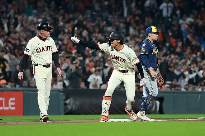 이정후가 적시 3루타로 팀 승리에 쐐기를 가했다. 사진 | AFP 연합뉴스