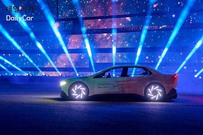 BMW 비전 드라이빙 익스피리언스(BMW Vision Driving Experience) (2025 상하이오토쇼)