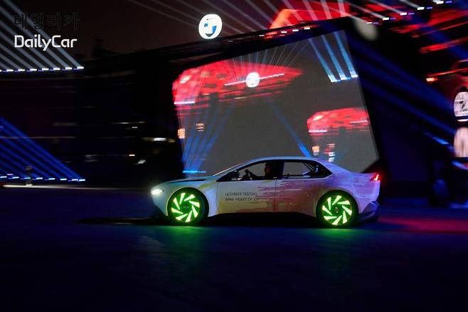 BMW 비전 드라이빙 익스피리언스(BMW Vision Driving Experience) (2025 상하이오토쇼)